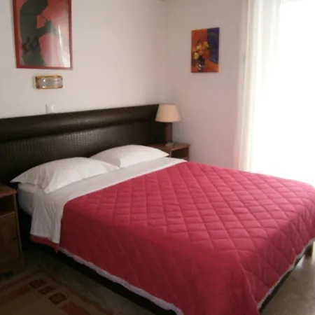 Antonios Pensión 4*